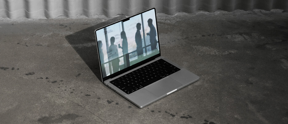 Laptop från Hito stående på golv